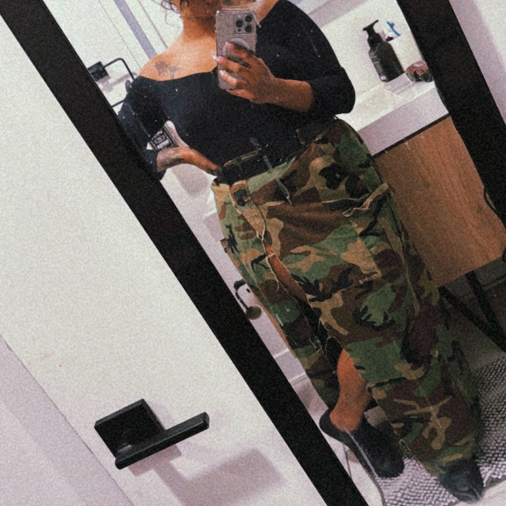 Camouflage Maxi Skirt with Side Slit - Picture 4 of 4
